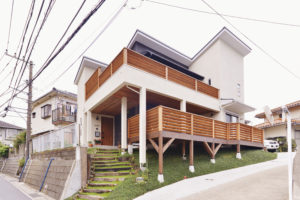 神奈川県で自然素材の注文住宅を建てる〜新築費用の上手な節約術を実現した家